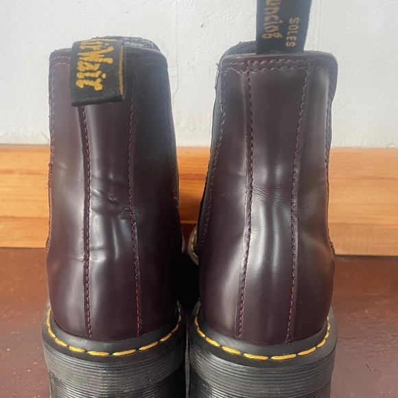 Dr Martens 2976 Burgundy Leather Quad Platform Chelsea Boots - Picture 4 of 7